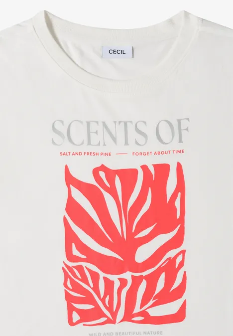 Weißes T-Shirt mit "SCENTS OF"-Schriftzug, kleinem Text und roter Blatt-Grafik.