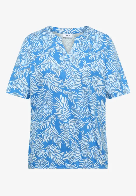Lockeres, kurzärmeliges blaues Shirt mit weißem Blattmuster und V-Ausschnitt.