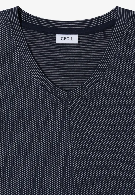 Top met V-hals en strepen universal blue Donkerblauw T-shirt met fijne witte strepen en V-hals, merk CECIL.