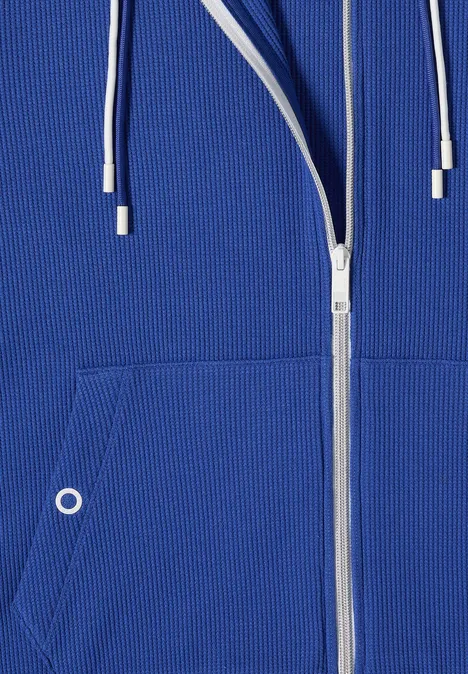 Langarm Jacke mit Kapuze und Struktur deep river blue Blauer Kapuzenpullover mit Reißverschluss und Kängurutasche.