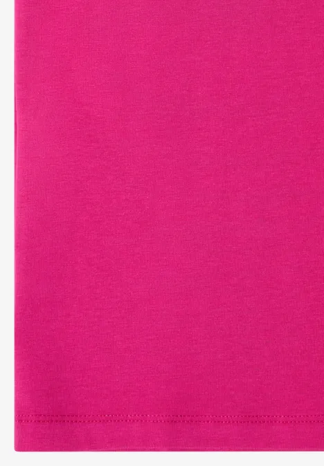 Haut long à col rond, de couleur unie pink flash Nahaufnahme eines pinkfarbenen Stoffes mit sichtbarer Saumnaht