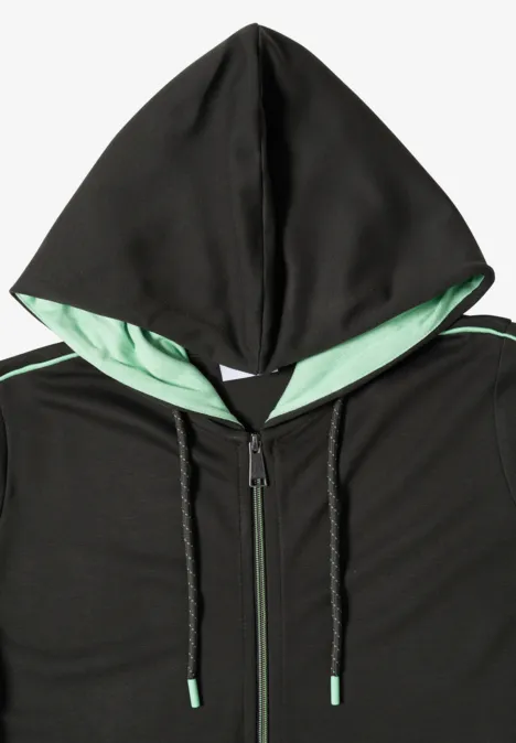 Schwarzer Kapuzenpullover mit Reißverschluss und mintgrüner Innenkapuze.