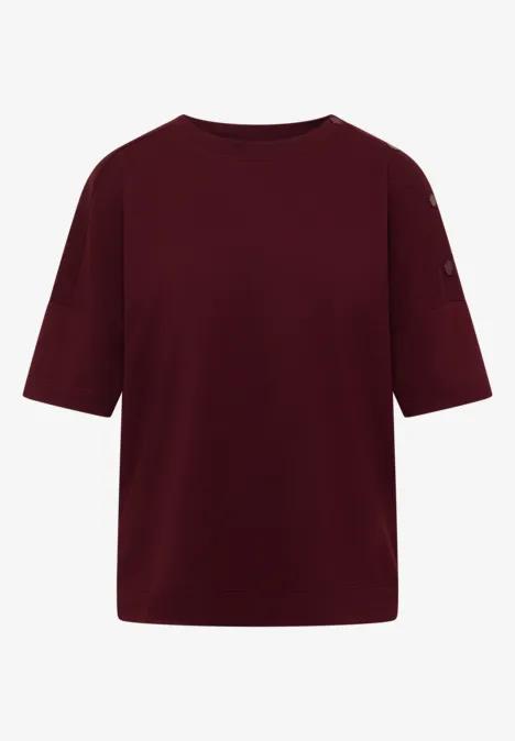 Dropped Shoulder Shirt mit Knöpfen red wine Ein schlichtes bordeauxrotes T-Shirt mit Rundhals und halblangen Ärmeln.