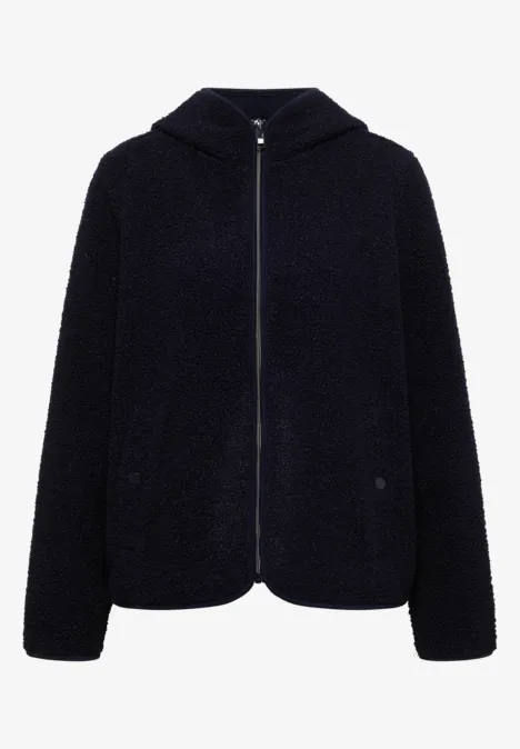 Dunkelblaue Teddy-Fleece-Kapuzenjacke mit Reißverschluss und Taschen.