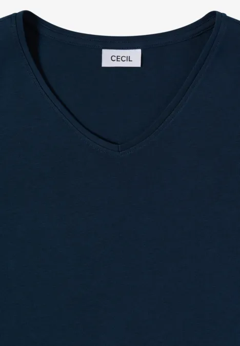 Dunkelblaues V-Ausschnitt-Shirt mit schlichter CECIL-Label an der Innenseite des Kragens.