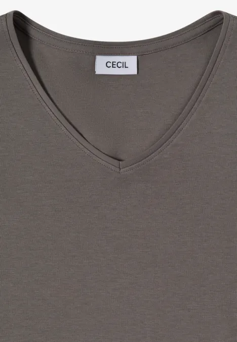 Ein schlichtes, khakifarbenes V-Neck-Shirt von CECIL mit kurzen Ärmeln.