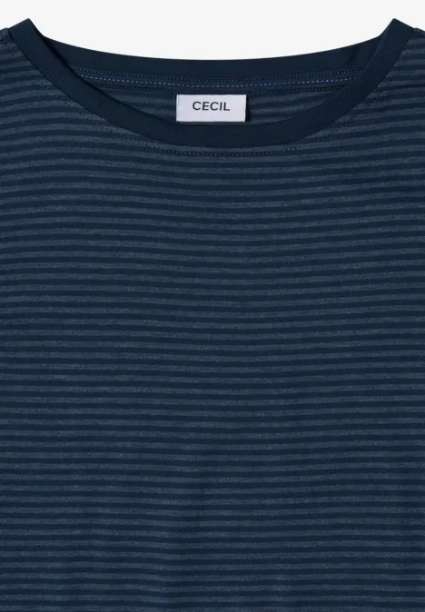 Langarm Shirt mit Boat Neck und Streifen moonlight blue Ein navyblaues, feinstrukturiertes Streifenshirt mit Rundhalsausschnitt