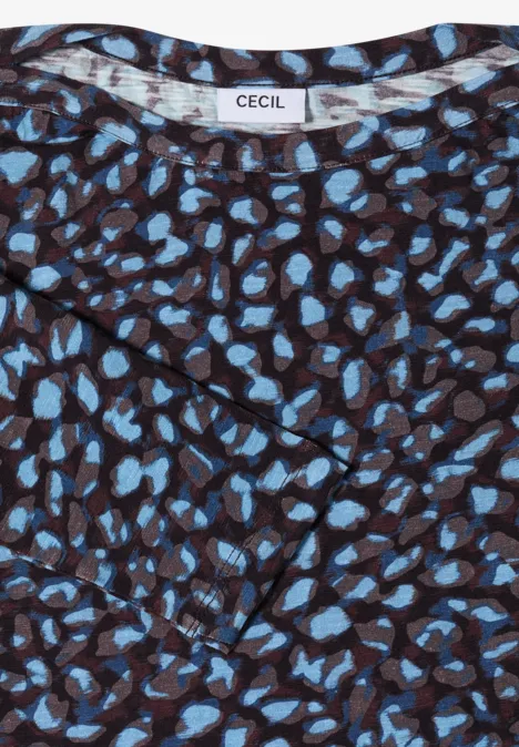 T-shirt à col bateau et motif patchwork raw chocolate brown Haut marron à motif de taches bleues et étiquette de marque « CECIL ».