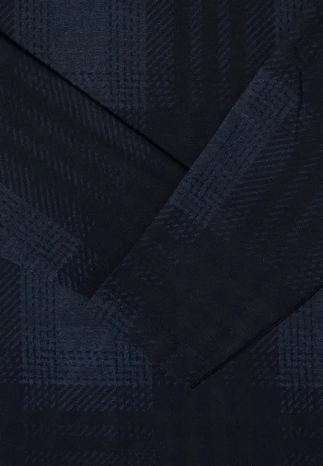 T-shirt à manches longues, col roulé et imprimé urban dark blue Tissu bleu foncé texturé à motif quadrillé subtil et pli diagonal.