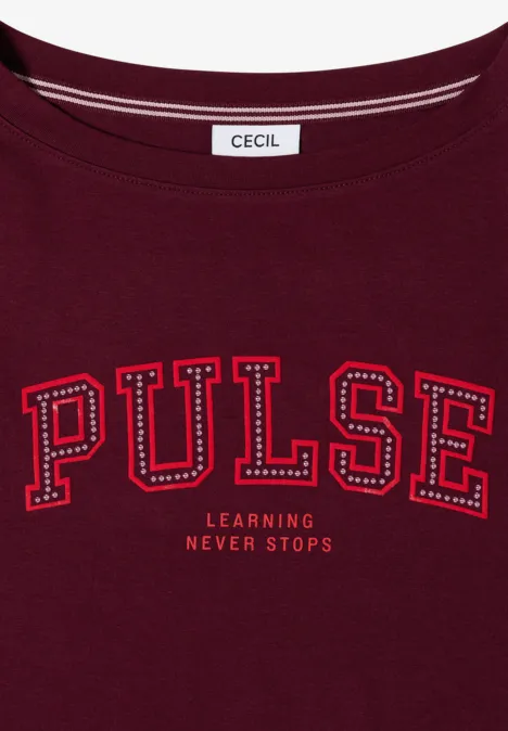 Bordeauxrotes Sweatshirt mit dem Schriftzug 'PULSE' in roter Punktoptik und 'LEARNING NEVER STOPS'
