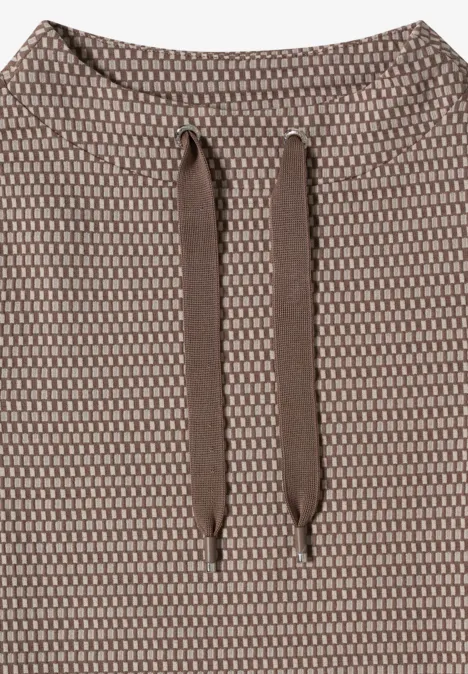 T-shirt à manches 3/4, col cheminée et texture urban taupe Motif tissé brun clair à effet perlé avec deux cordons brun foncé