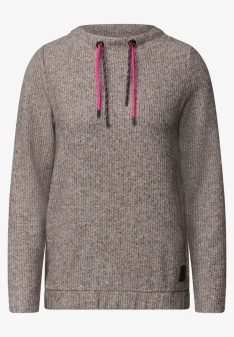 Shirt in Rippstruktur mit Funnel Neck truffle brown melange Grauer Kapuzenpullover mit dezentem Strickmuster und pinken Kordeln.