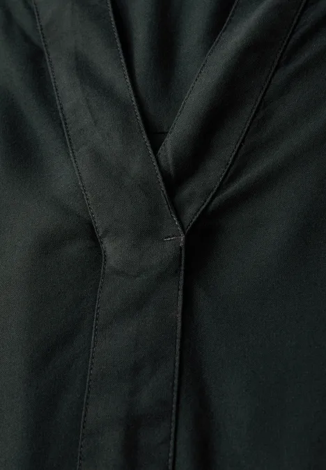 Bluse in Unifarbe ink green