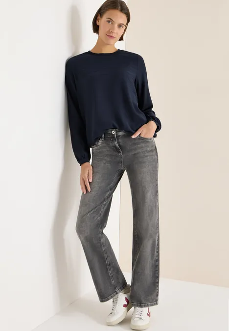 Blouse met gesmockte halslijn universal blue