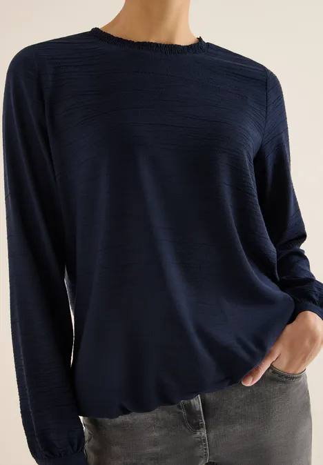 Blouse met gesmockte halslijn universal blue