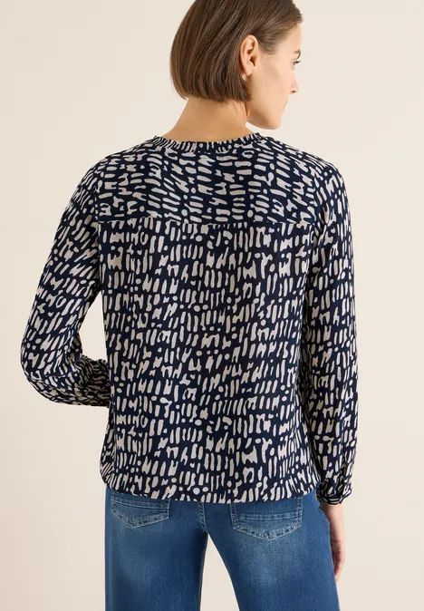 Blouse met gesmockte halslijn universal blue