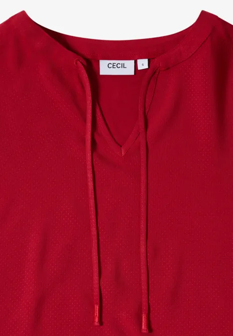 Rood damesshirt met V-hals, koordjes en eenvoudig design van CECIL.