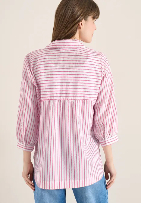 Blouse in seersucker kwaliteit beetroot pink