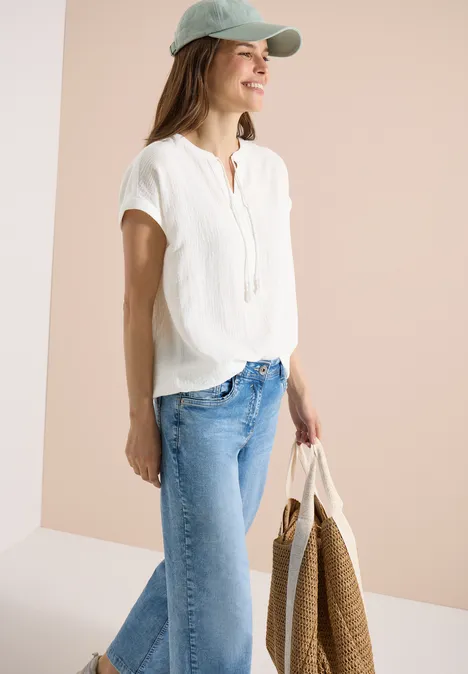 Bluse mit Split Neck aus Musselinstoff vanilla white