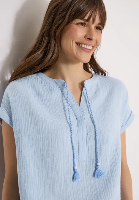 Bluse mit Split Neck aus Musselinstoff light sky blue