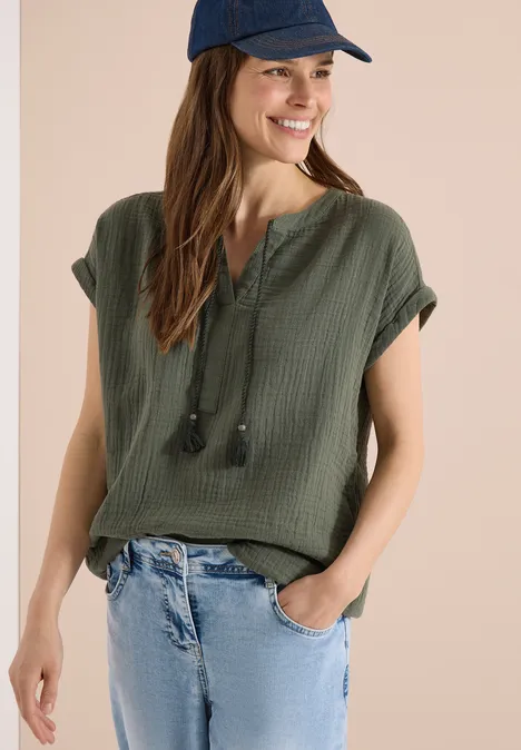 Bluse mit Split Neck aus Musselinstoff khaki