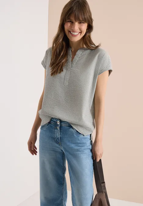 Bluse mit Split Neck in Seersuckerqualität khaki