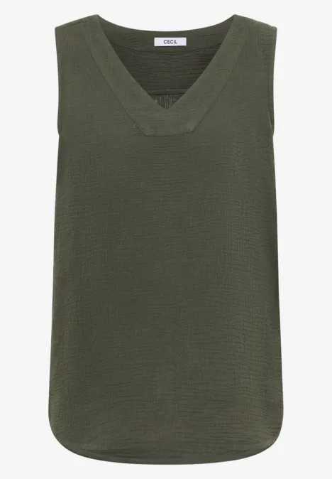 Ein ärmelloses, olivgrünes Stricktop mit V-Ausschnitt und abgerundetem Saum.