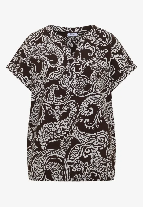 Blouse met split in de hals en print brown cacao Schwarzes T-Shirt mit weißem Paisley-Muster.