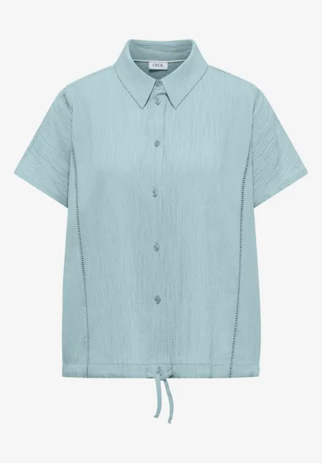 Dropped Shoulder Hemdbluse in Unifarbe crystal mint Hellblaues Kurzarm-Hemd mit Kragen, Knopfleiste und Saumkordel.
