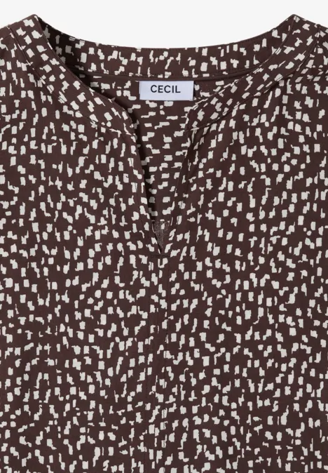 Blouse met hangende schouder en print brown cacao Bruine blouse met wit onregelmatig stippenpatroon, ronde hals, merk CECIL.