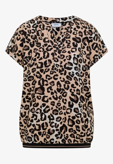 Kurzarm Bluse mit Split Neck und Leo-Print urban taupe Leopardbedruckte Damenbluse mit V-Ausschnitt, kurzen Ärmeln und kontrastierendem Saumbund.