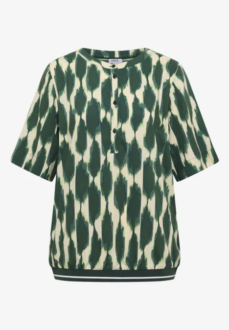 Kurzarm Bluse mit Rundhals und Print vanilla white Grünes kurzärmeliges Top mit weißen, unregelmäßigen Ikat-Muster, Knopfleiste und geripptem Saum.