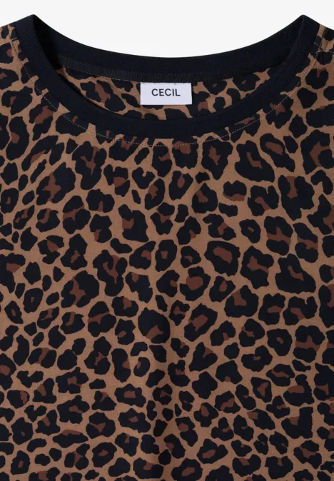 Damenkurzarmshirt mit rundem Ausschnitt in braunem Leoprint-Muster, Etikett 'CECIL' innen am Kragen.
