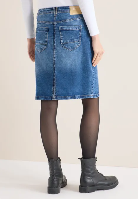 Rock mit Knopfleiste mid blue wash Rock mit Knopfleiste mid blue wash