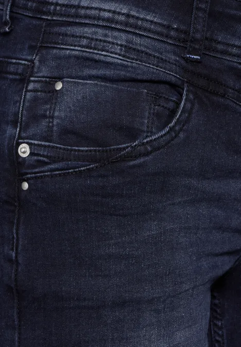 Jeans en coupe casual blue black used wash