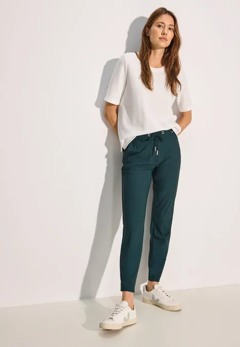 Hose im Casual Fit fir green