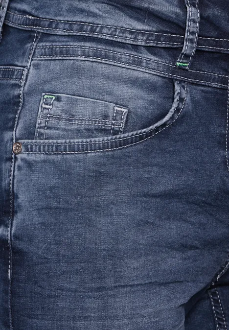 Jeans im Slim Fit mid blue wash