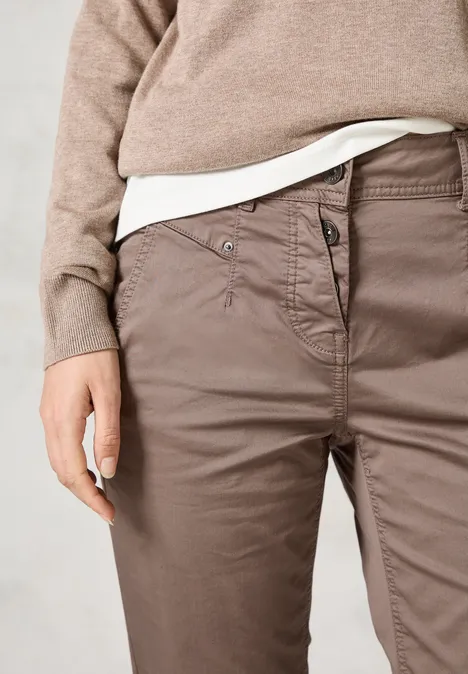 Hose im Slim Fit sporty taupe