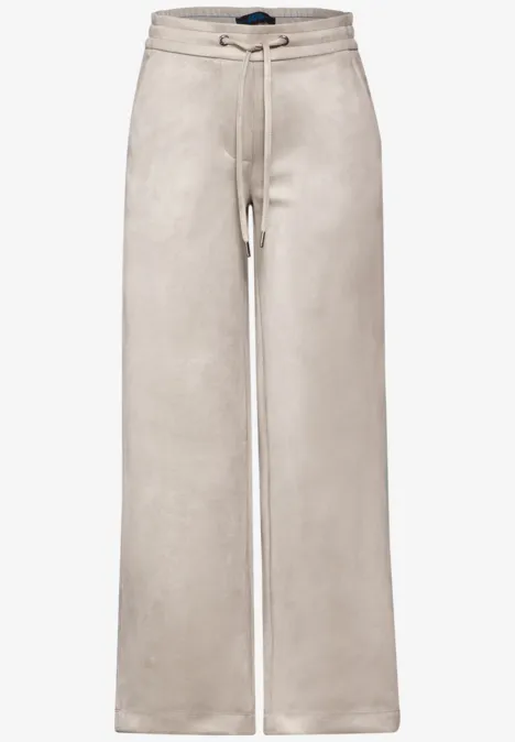 Hose in Velours-Optik soft silver