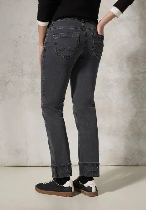 Jeans mit Turn-Up black washed