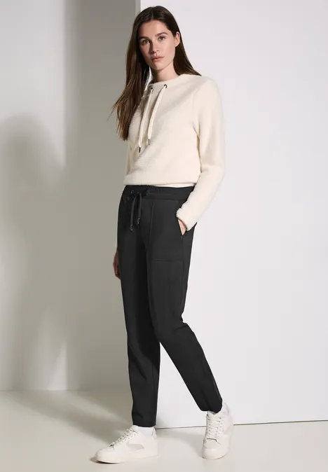 Hose im Casual Fit Black