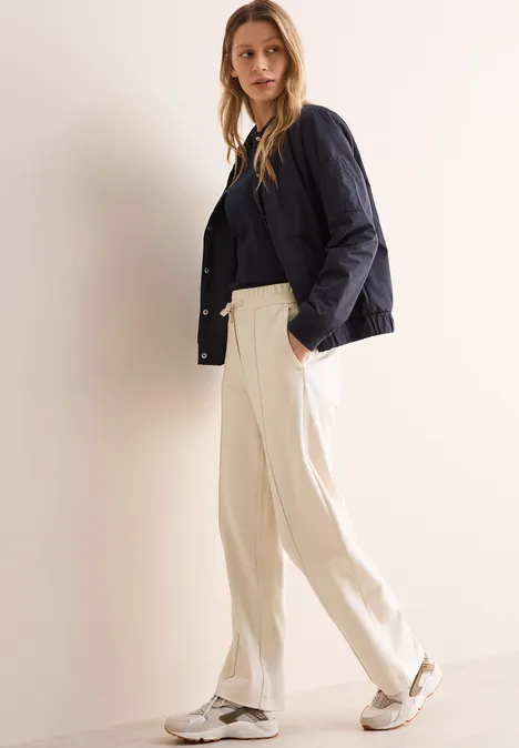 Straight Leg Hose pearl beige