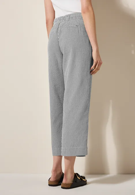 Gestreifte Seersucker Hose balmy khaki