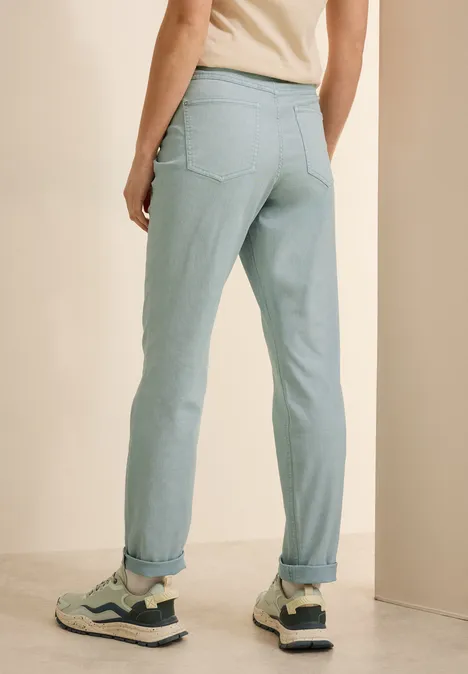 Jeans im Casual Fit cool salvia green