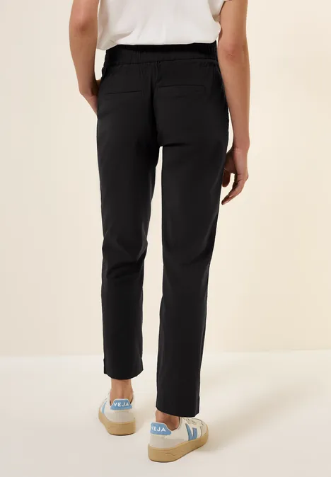 Casual Fit Hose Black