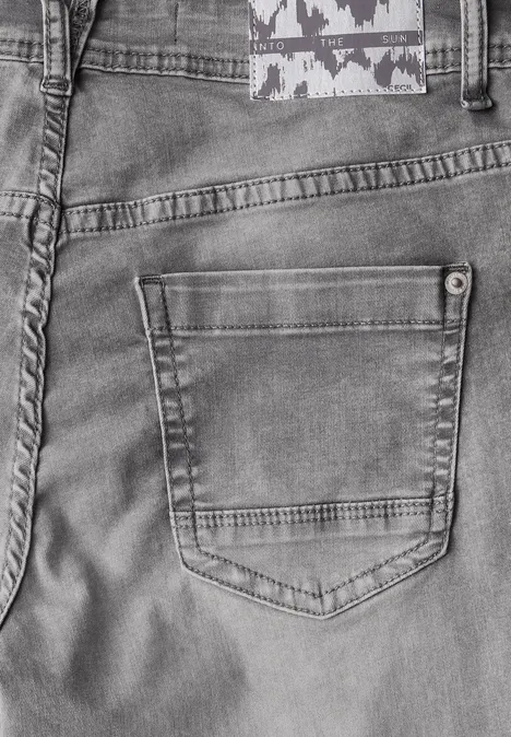 Straight Leg Jeans light grey wash