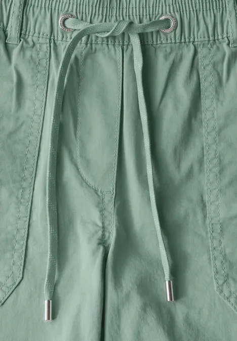 Twill Shorts im Washed-Look matcha green