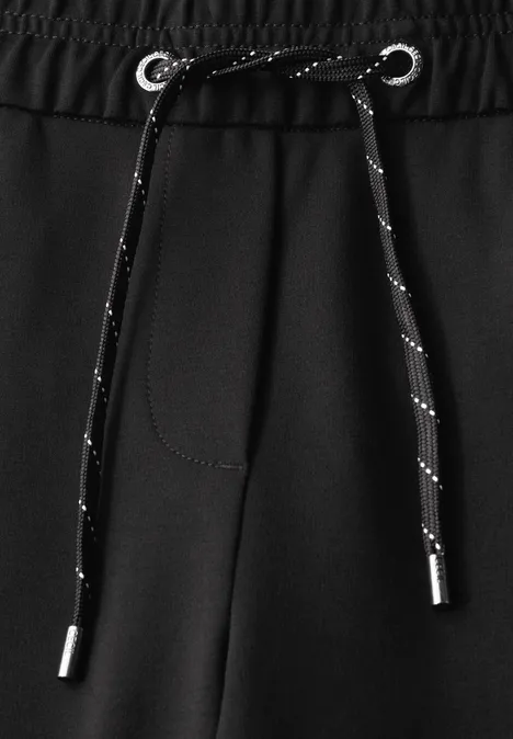 Casual Fit Hose Black
