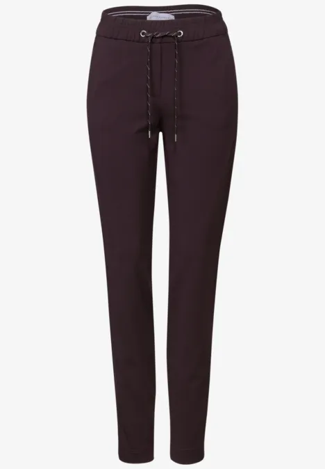 Casual Fit Hose eggplant red