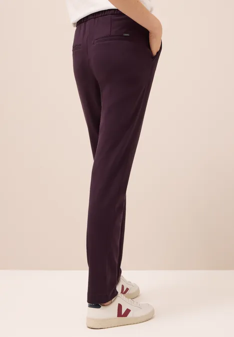 Casual Fit Hose eggplant red